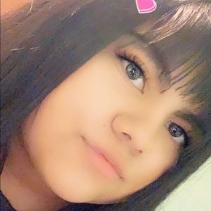 Meet your Posher, Lizzbeth